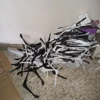 چوب لباسی|بندرخت و رختآویز|رشت, خواهر امام|دیوار