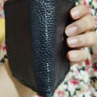 محصولات چرمی|کیف، کفش، کمربند|گلوگاه بابل (گلیا), |دیوار