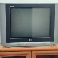 تلویزیون و میز