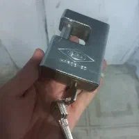 قفل کتابی گیرا|ابزارآلات|بومهن, |دیوار