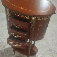 میز کنار سالنی برای کاربردهای مختلف
