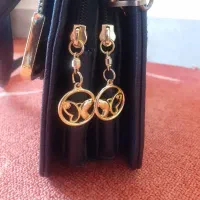 کیف|کیف، کفش، کمربند|خوی, |دیوار