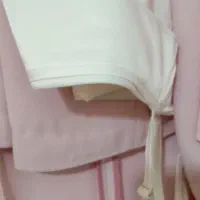 تعدادی لباس|لباس|شاندیز, |دیوار