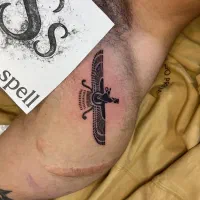 تتوی ضمانتی قیمت مناسب متریال اصلی tattoo