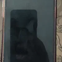 گوشی آیفون طرح خاموش