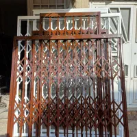 حفاظ درب اکاردئونی