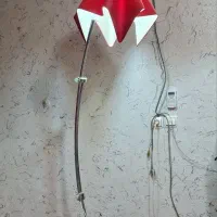 آباژور ایستاده