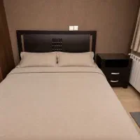 فقط امروز تخفیف تخت و دراور و دو نا پا تختی چوب