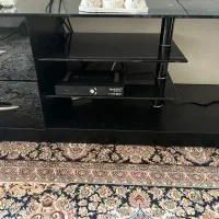 میز تلویزیون شیشه ای