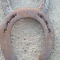 نعل اسب کهنه