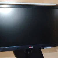 کیس کامپیوتر و مانیتور