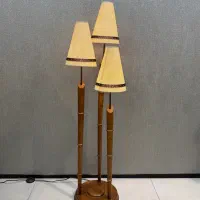 کنارسالنی چوبی|چراغ خواب و آباژور|تهران, شوش (باغ آذری)|دیوار