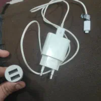 2عدد شارژر فندکی ماشین و معمولی