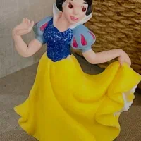 عروسک سفید برفی