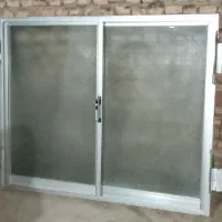 یک عدد پنجره المینیوم نقره ای|مصالح و تجهیزات ساختمان|فاضل آباد, |دیوار