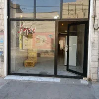 مغازه سر نبش و بزرگ