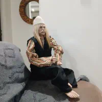 مجسمه پیرمرد درویش