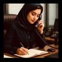 یک نفر خانم دستیار دفتر