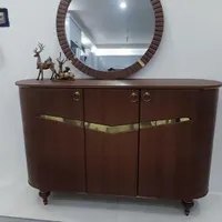 کنسول و جاکفشی