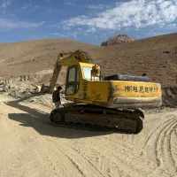 کوماتسو ۲۰۰ خط ۶ مدل ۲۰۰۰|خودرو سنگین|مشهد, آپارتمان های مرتفع|دیوار