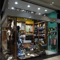 فروشنده آقا