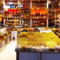 مغازه نزدیک حرم