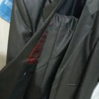 یک دست کت و شلوار کاملا سالم