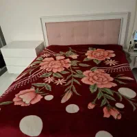 تخت دو نفره سالم همراه با دو کمد و میز ارایش|تخت و سرویس خواب|اسلام‌شهر, شهرک محمدیه|دیوار