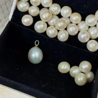 سنگ توپاز بلو لندن و مروارید استرالیا