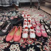 فروش استثنایی کفشهای دخترانه، زنانه جفتی ۲۰۰ هزار
