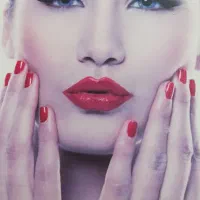 به آرایشگر خانم جهت کار در سالن نیازمندم