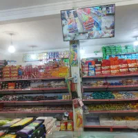 شاگرد در سوپر مارکت