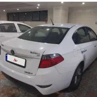 برلیانس 330 سفید مدل 1395