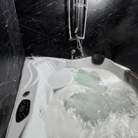 سوئیت دربست شیک تمیز امن،وان جکوزی دار در جلال