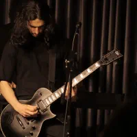 آموزش خصوصی گیتار آکوستیک و الکتریک