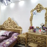 سرویس خواب دو نفره سلطنتی پر منبت ورق طلا شیک|تخت و سرویس خواب|تهران, نظام‌آباد|دیوار