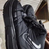 پوتین زمستانه|کیف، کفش، کمربند|میانه, |دیوار