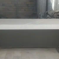 میز کنفرانس، کتابخانه، صندلی گردان و وسایل اداری