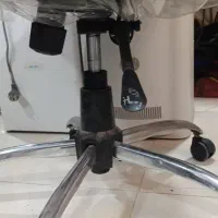 صندلی مدیریت و کارمندی پشت بلند|صندلی و نیمکت|قم, کلهری|دیوار