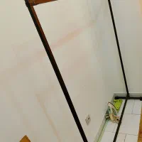 رگال فلزی مشگی رنگ ،بسیار مقاوم و محکم.