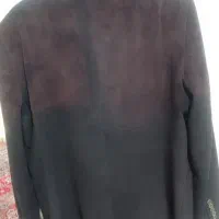 کت تک در سه رنگ|لباس|تهران, تسلیحات|دیوار