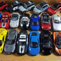 ماکت ماشین فلزی