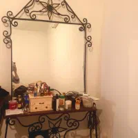 میز آرایش وآینه درحدنو