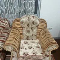 ۲ دست مبل و دو میز وسط سالم|مبلمان خانگی و میز عسلی|تنکابن, |دیوار