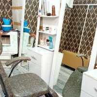 میز کاشت ناخن دکور آرایشگاه