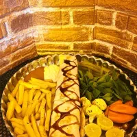 نیازمند نیروی فعال برای فست فود میدان شهدا