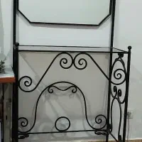 یک عدد میز آیینه فرفورژه