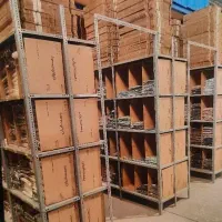 وسط کار وکارگر انبار