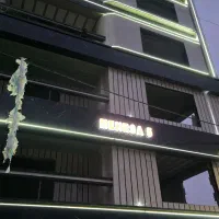 آپارتمان ۲۱۰ متر۳ خوابه خ شهید زارع ویو بام سبز