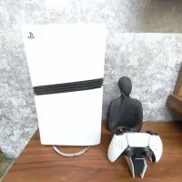 ps5 pro ریجن اروپابا بازی و پایه شارژر بسیارکم کار